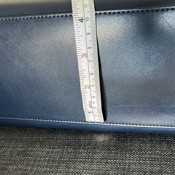 Kate Spade genuine leather medium tote - Picture 14 of 16